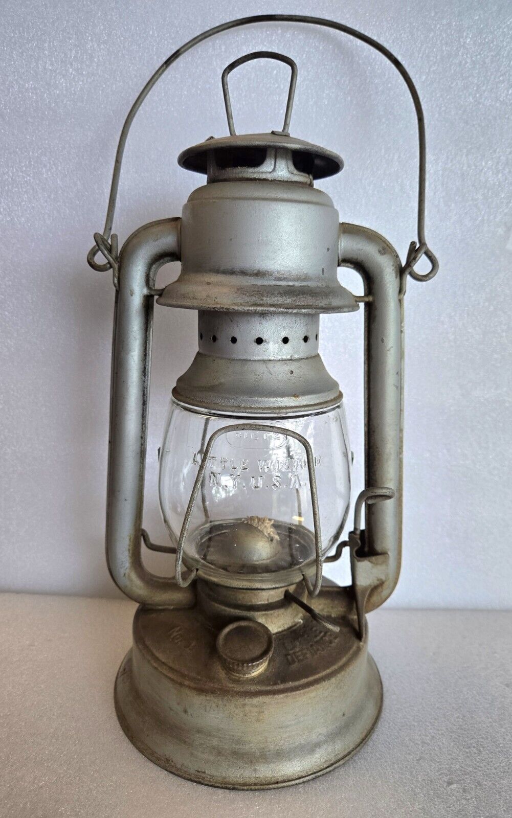 Vintage Embury Little Defiance No1 kerosene Lantern globe Warsaw NY Dietz Globe