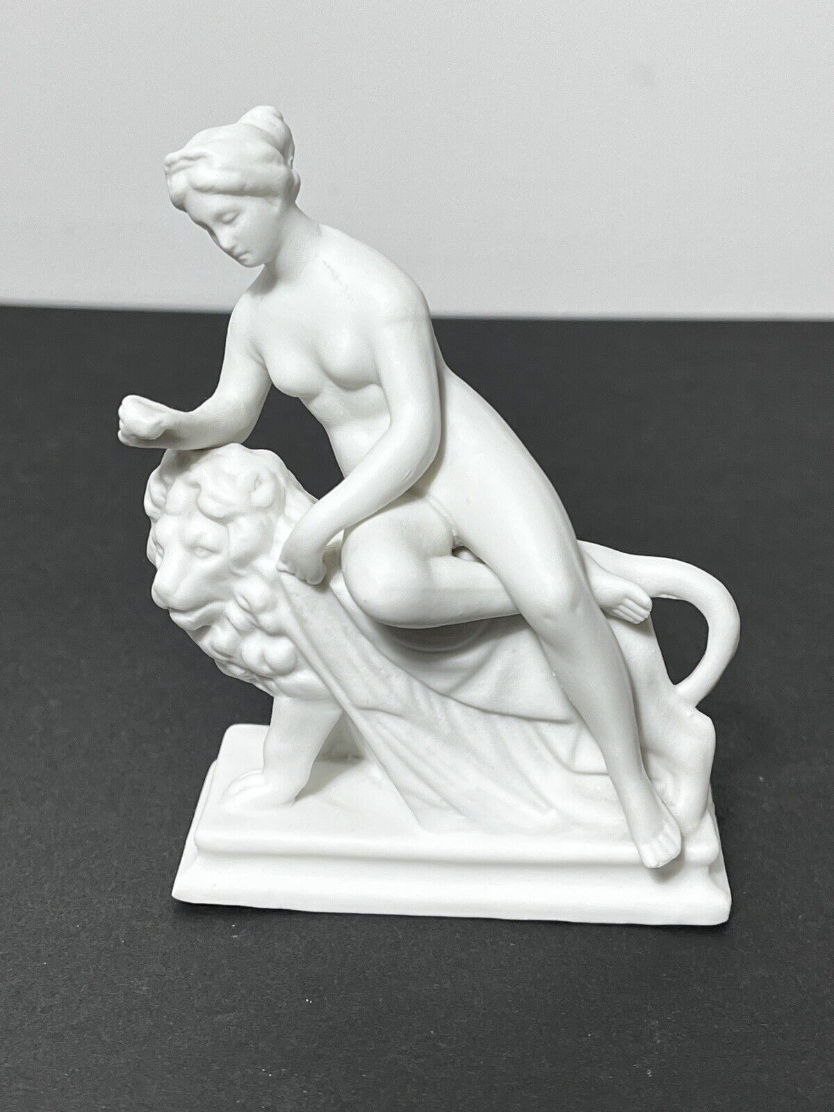 Antique Parian Ware \'Una and the Lion\' Miniature Figure Paperweight c1890. Minty
