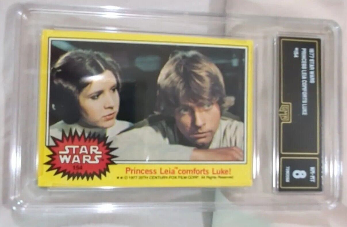1977 Star Wars Topps Princess Leia Comforts Luke Card #154 PSA 8 NM-MT