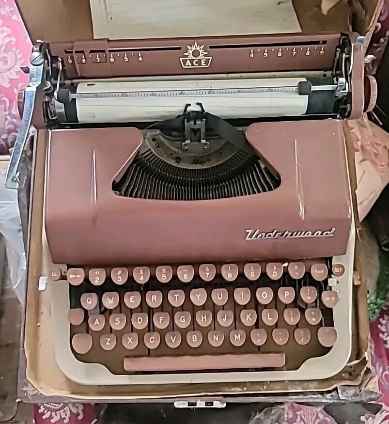 Underwood Portable Typewriter ACE Fully Functional NO CASE