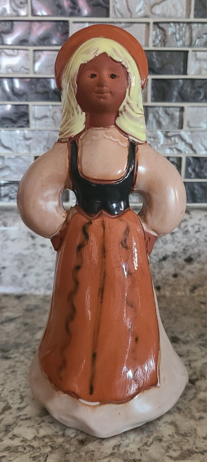 Vintage Vallis Keramik Woman Figurine | Sweden Ceramic