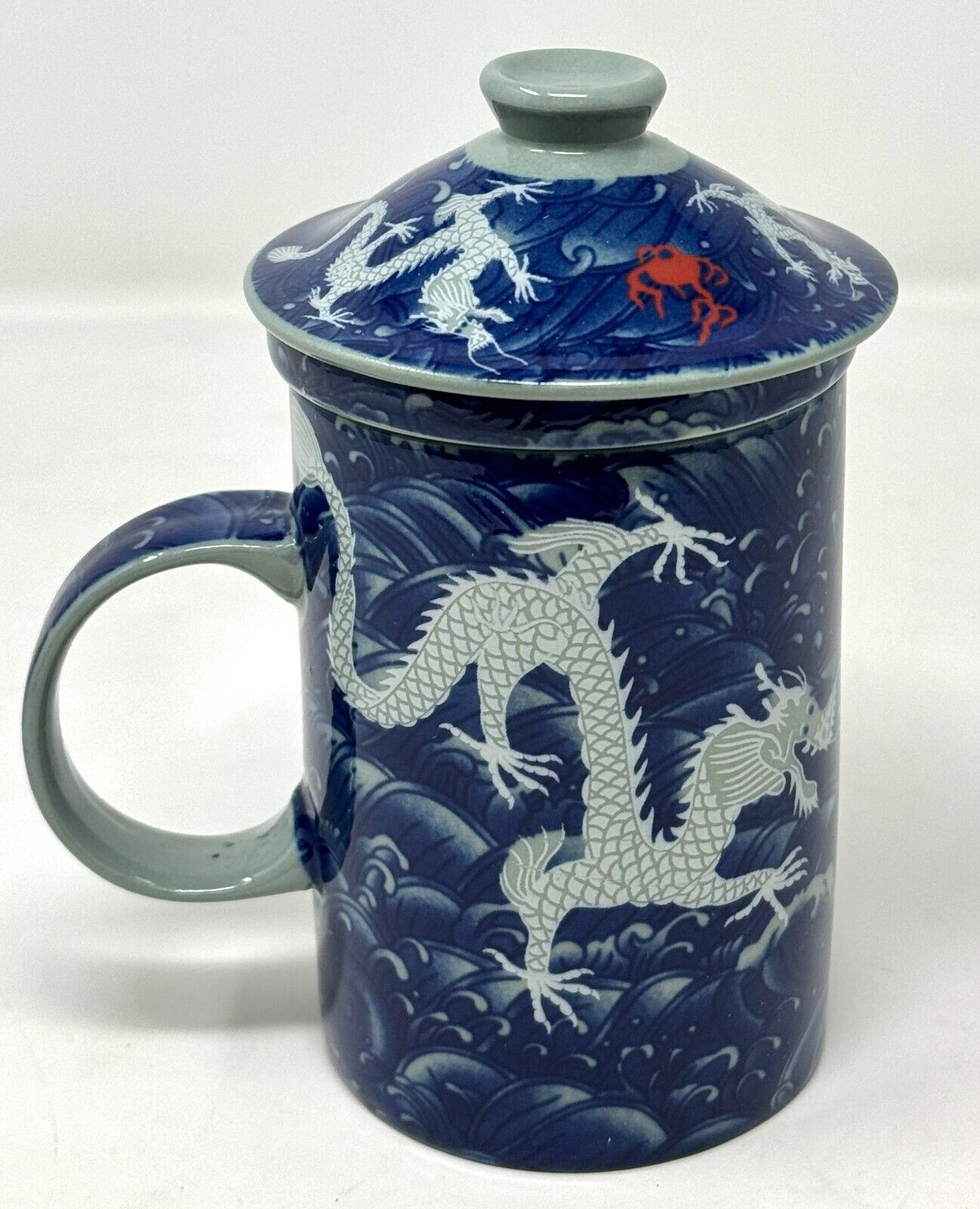 Chinese Porcelain Tea Mug With Lid & Infuser Dragons Blue With Red Accents F5007