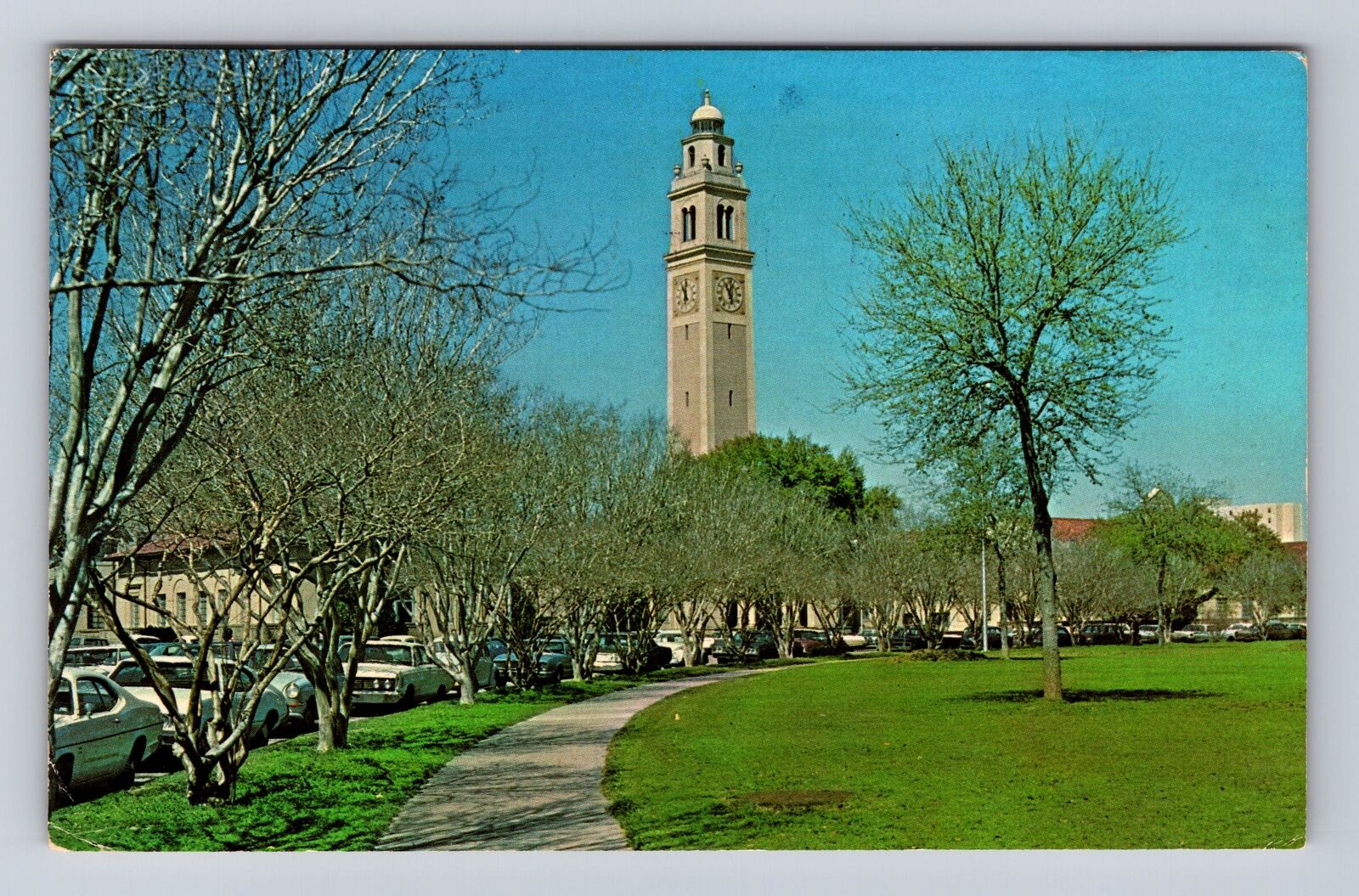Baton Rouge LA-Louisiana, L.S.U Campus Scene, Campanile Vintage Postcard