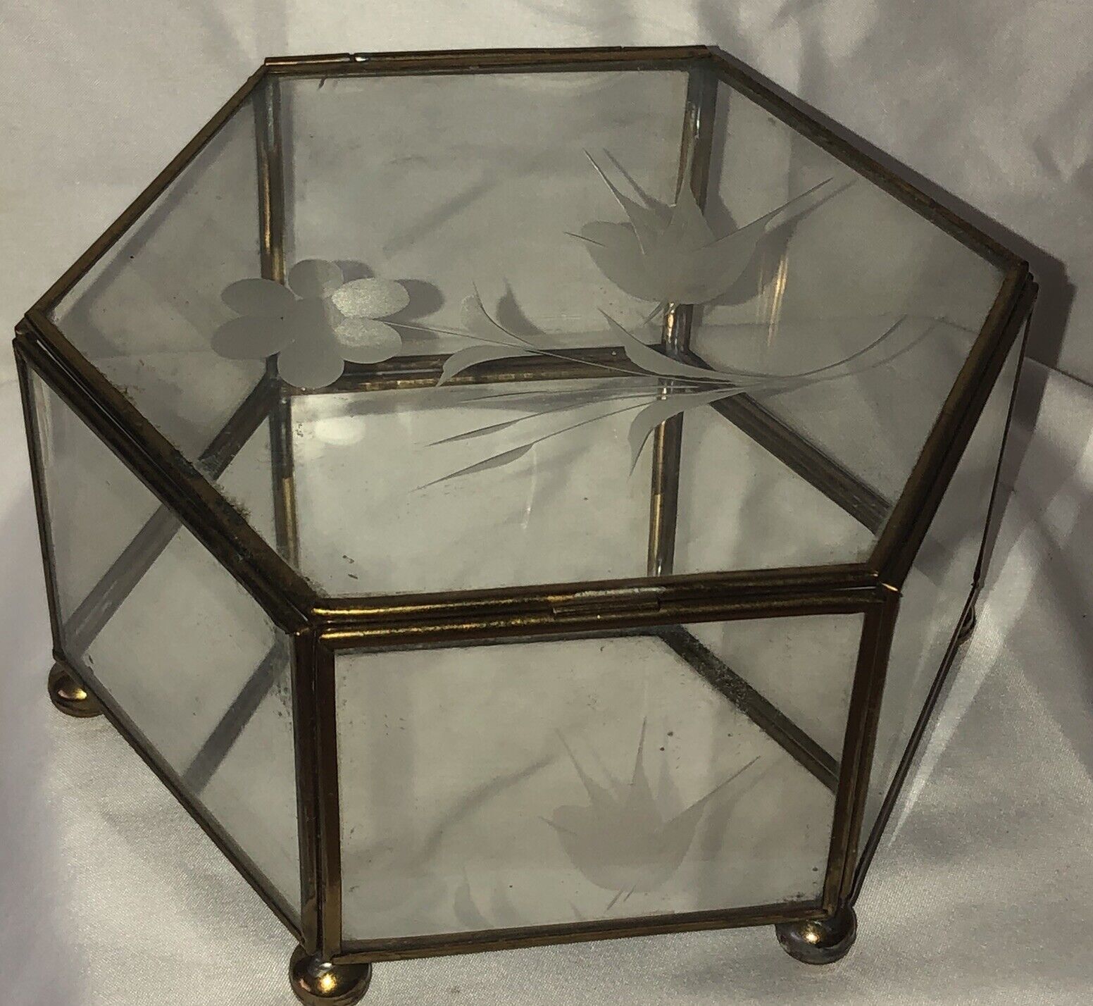 Vintage Hexagon Glass & Brass Trinket Jewlery Box Mirror Bottom Etched Bird