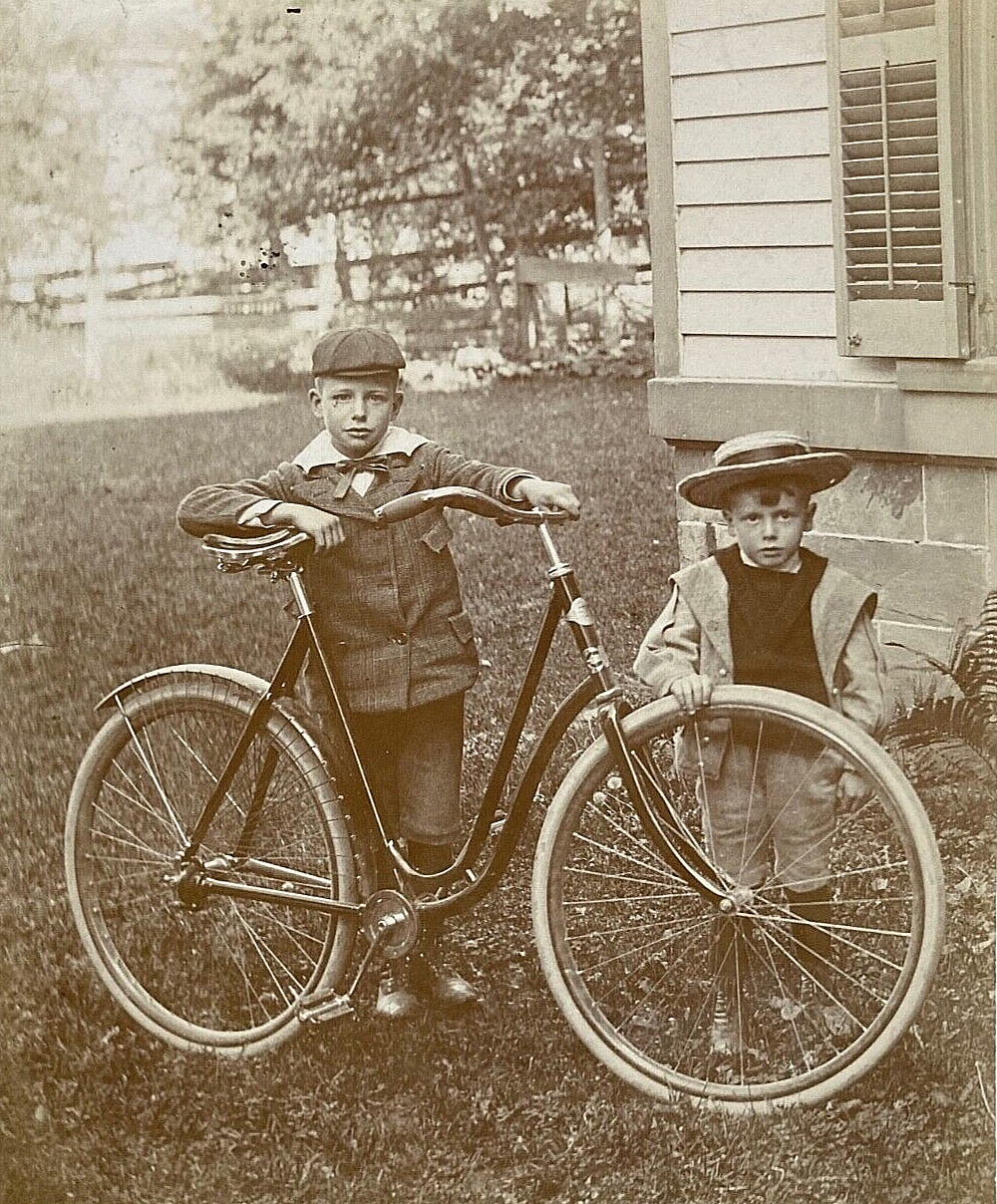 ORIGINAL - WOMEN\'S BICYCLE with CHILDREN ID\'d PHOTOGRAPH c1890