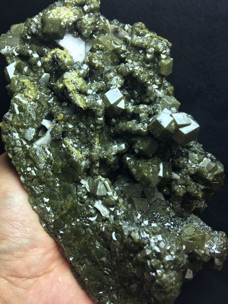 2450g WOW New Find Raw Natural rare Garnet crystal specimens 