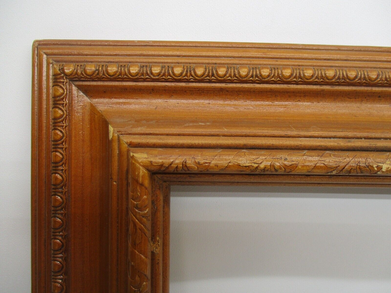 Vintage Carved Solid Wood Picture Frame Fits Pic  13 3/4\