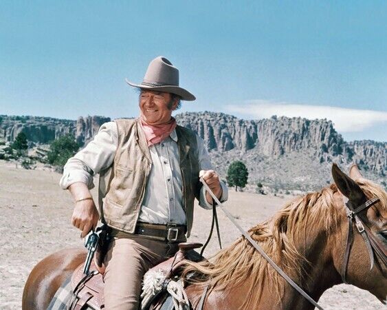 Famous Actor JOHN WAYNE Glossy 8x10 Photo CHISUM Print Cowboy Celebrity Poster