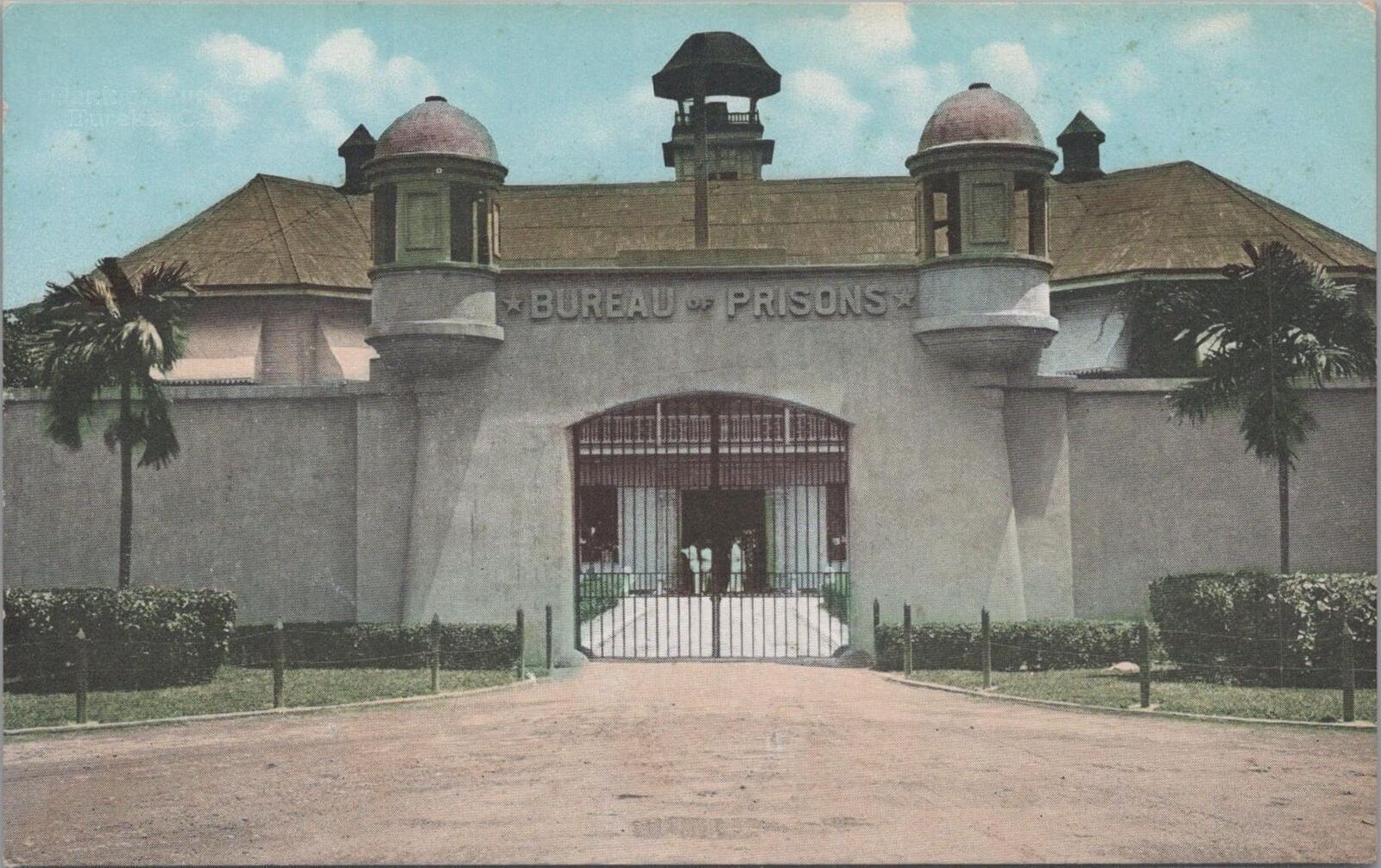 Postcard Bilibid Prison  Manila Philippines 