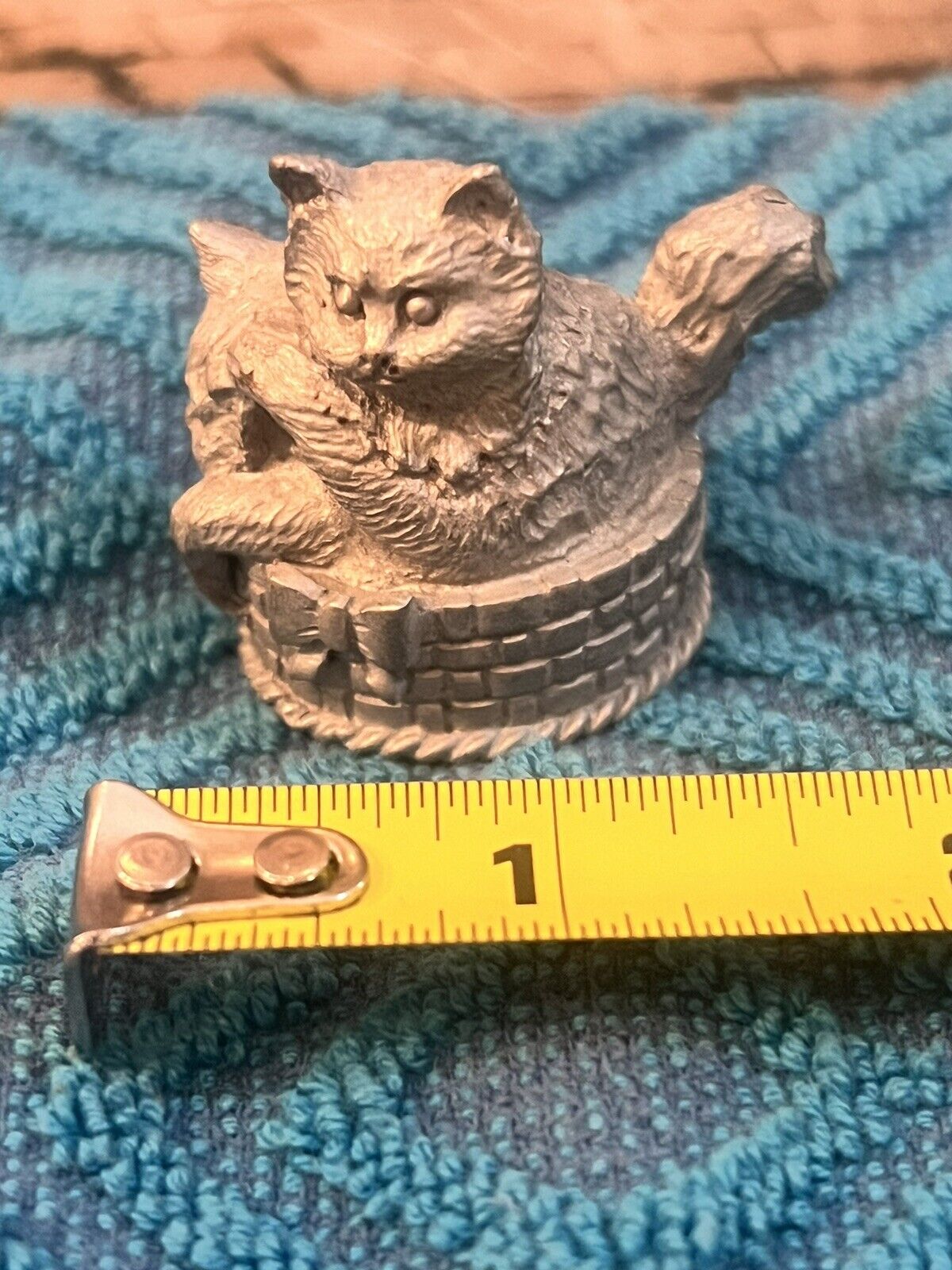 SPOONTIQUES INC. PEWTER CATS IN A BASKET NUMBER PP261