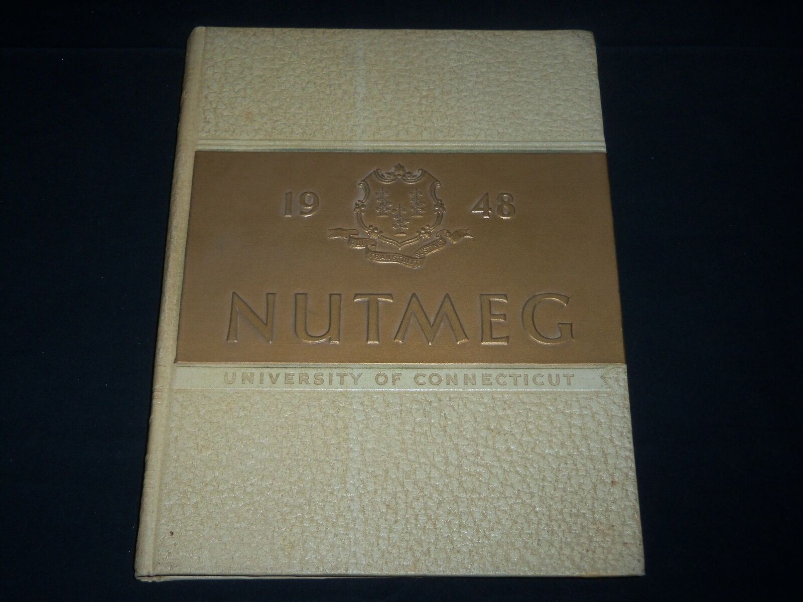 1948 THE NUTMEG UNIVERSITY OF CONNECTICUT YEARBOOK - JUNIOR CLASS - YB 1555