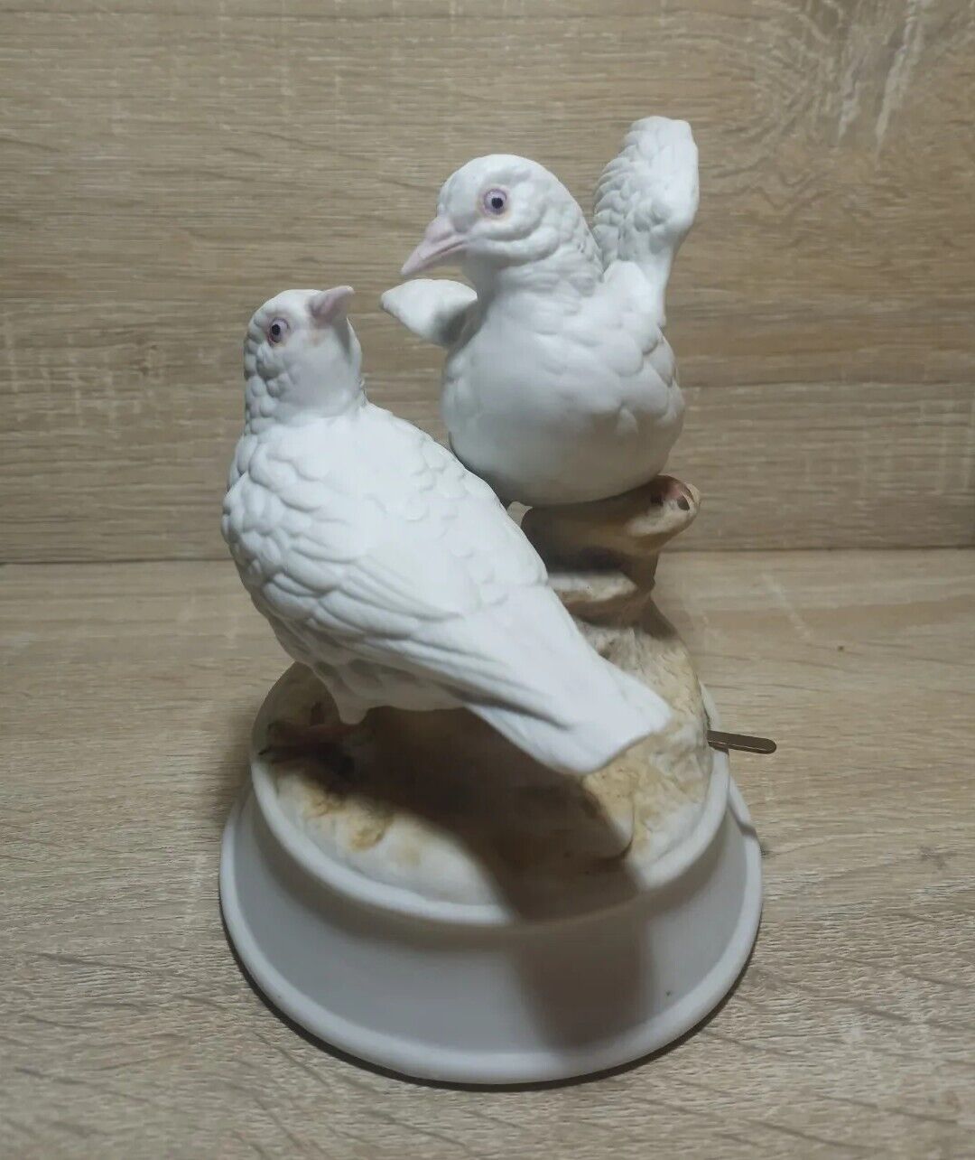 Vintage Gorham Porcelain White Doves Figurine Music Box Plays Perfectly 