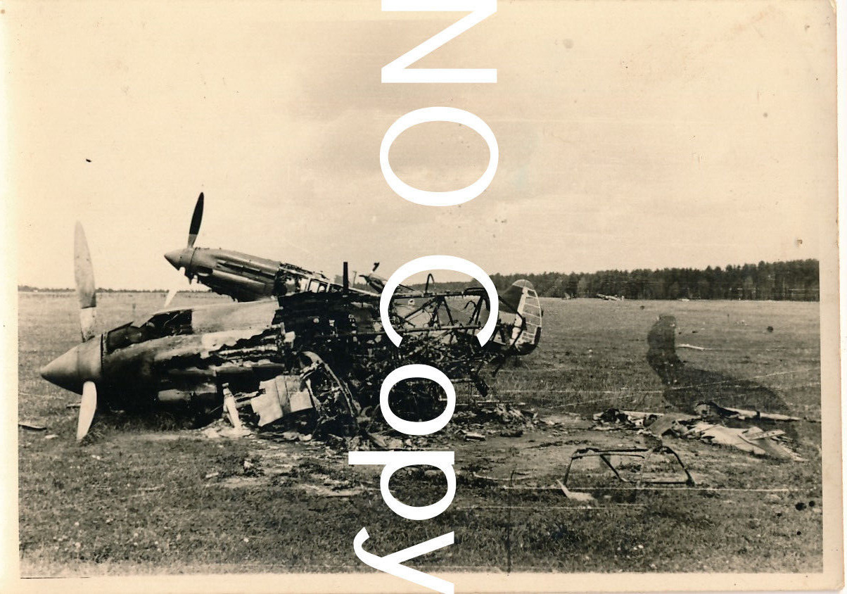 Photo WK2 Aircraft France Destroyed Fighter Planes X118