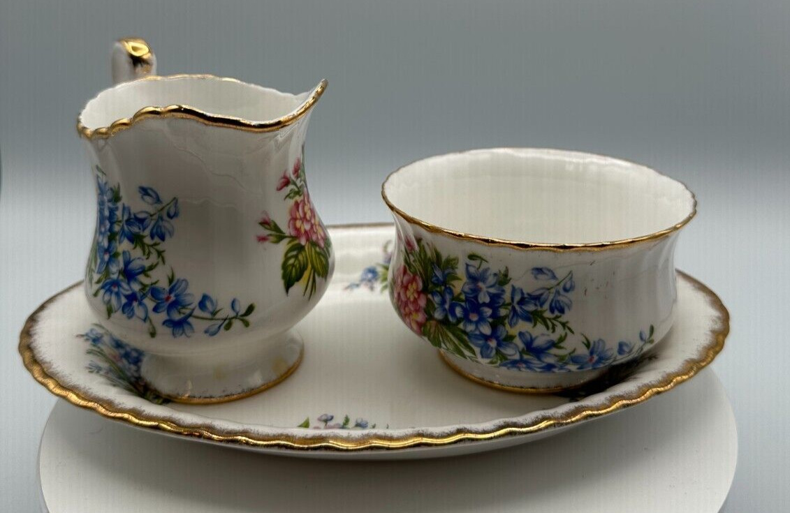 Paragon By Appt. To Her Majesty The Queen, Creamer, Sugar Bowl and Serving Tray