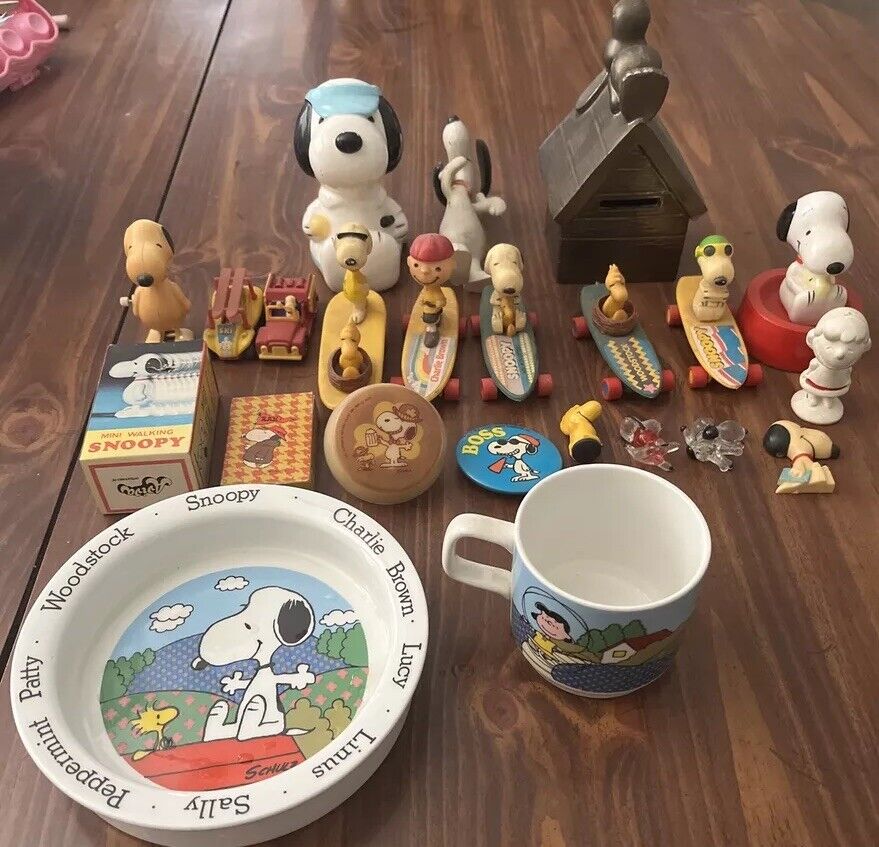 Vintage 1958- 1978 Schulz Peanuts Snoopy And Charlie Brown Lot Rare 21 Items