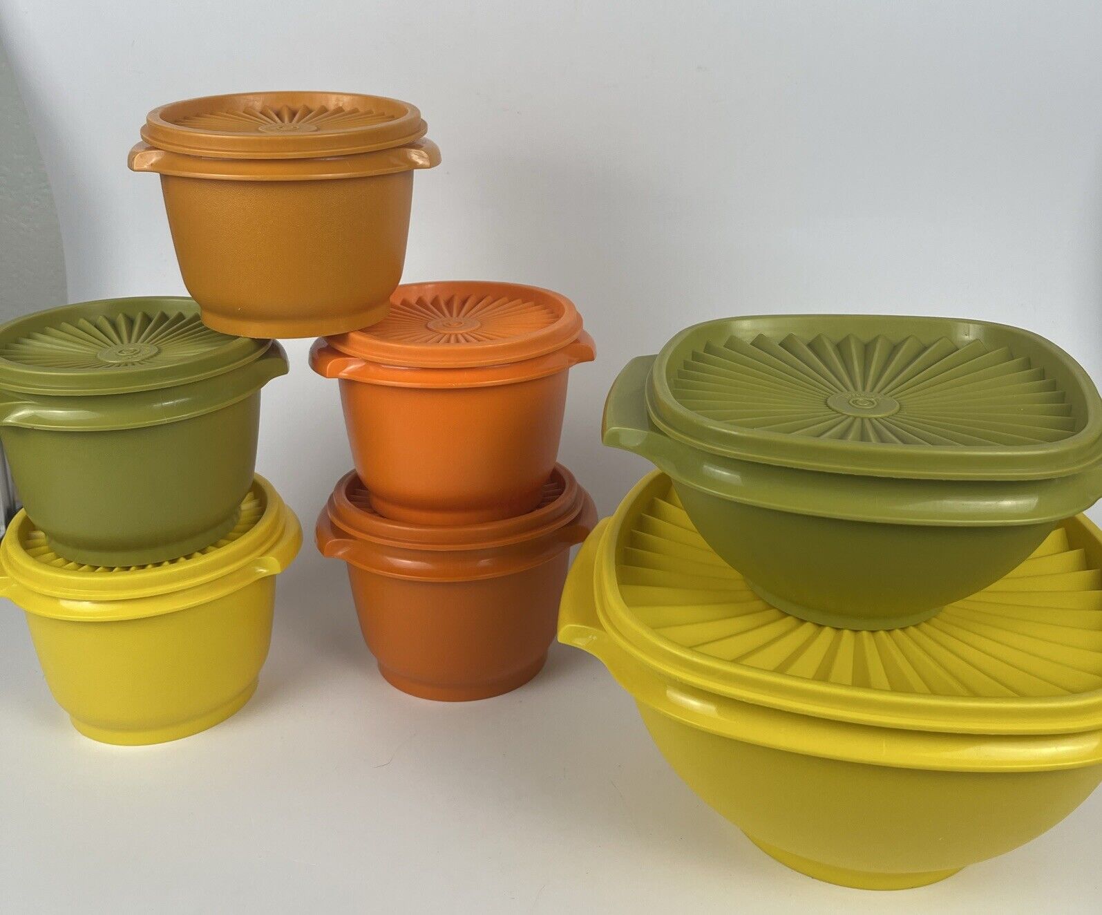 Vintage Tupperware Servalier Bowl Set 5 Starburst Lids Harvest Colors Lot