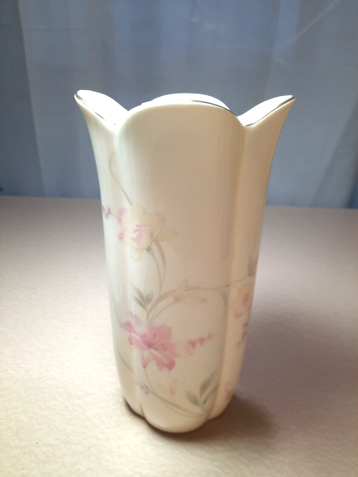 Flower Vase Made Of Fine China In The Shape Of A Tulip Floral Design Gold Trim