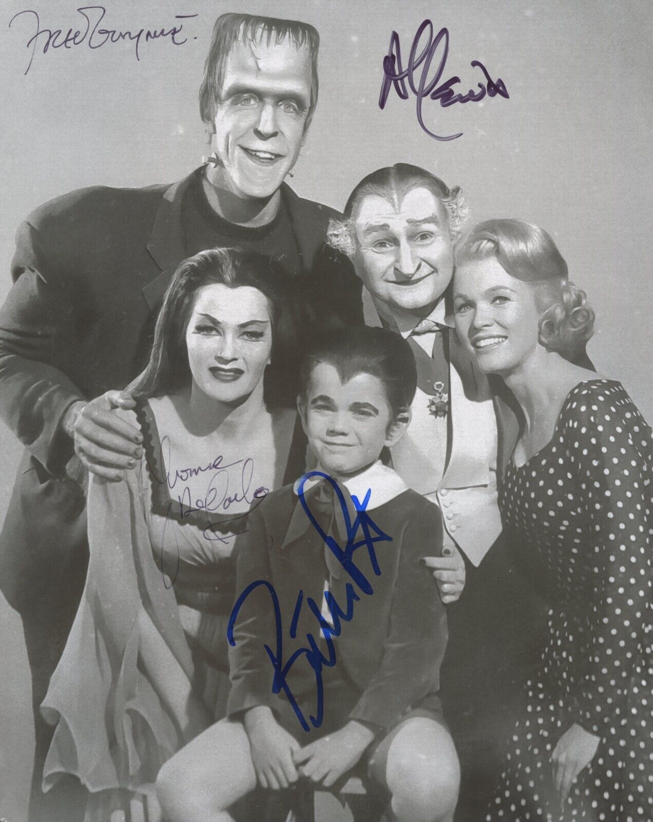 The Munsters ~ Signed Autographed Cast Photo with Fred Gwynne ~ PSA DNA