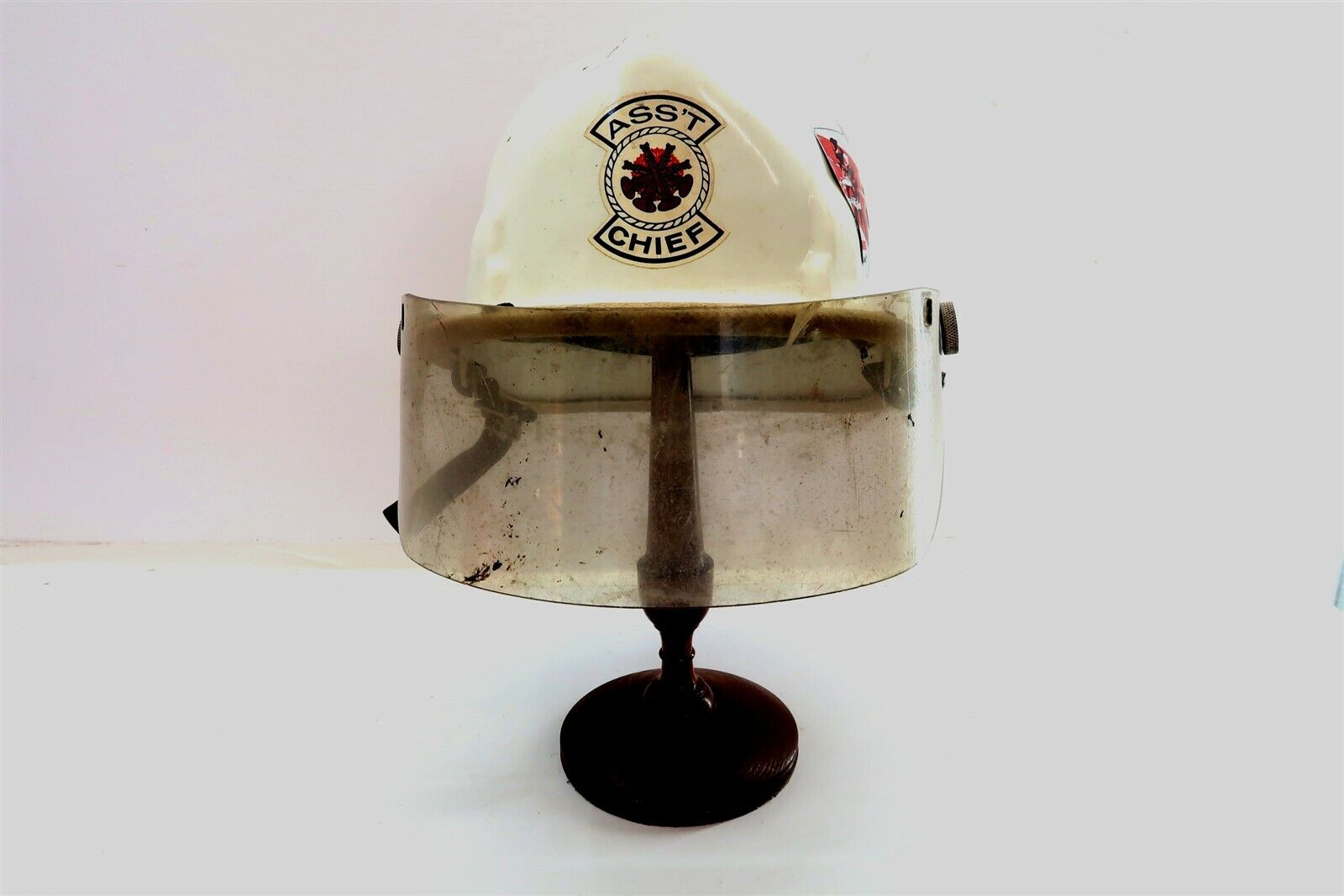 Vintage CAIRNS & BROS White Fire Helmet ASS'T CHIEF with Visor 