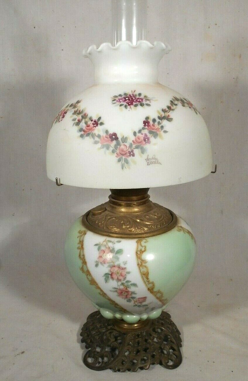 ANTIQUE VICTORIAN HAND PAINTED GLASS OIL LAMP WITH ARTIST SIGNED SHADE