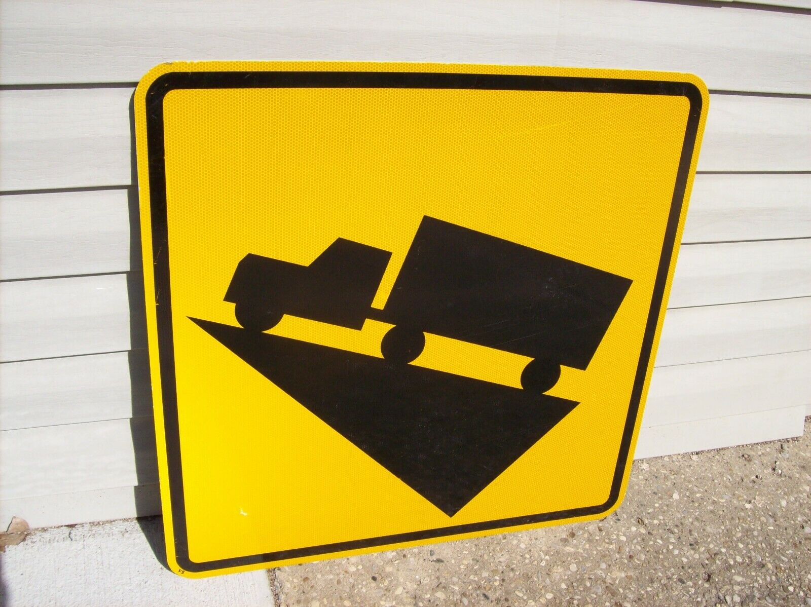 Genuine Authentic NEW Street Sign - Truck / Hill Symbol 30\