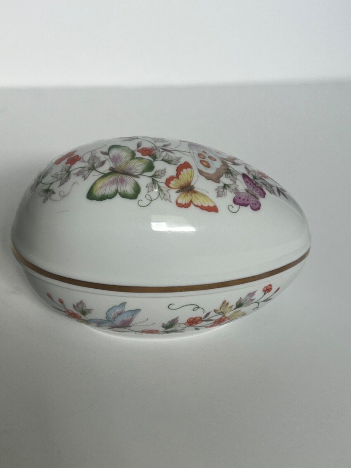 Vintage Avon Butterfly Fantasy Porcelain Treasure Egg Gold Trim w/ Original Box