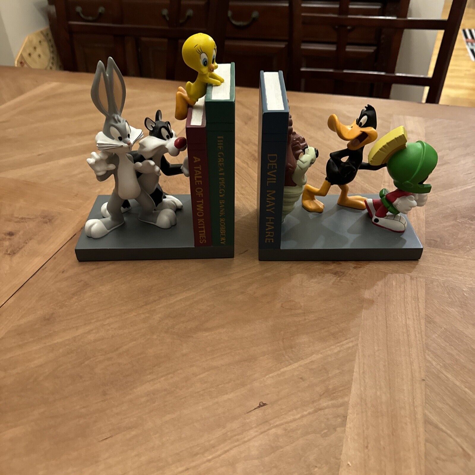 WB Looney Tunes Bookends - 1999 Vintage - Bugs Bunny, Taz, Tweety, Daffy Duck