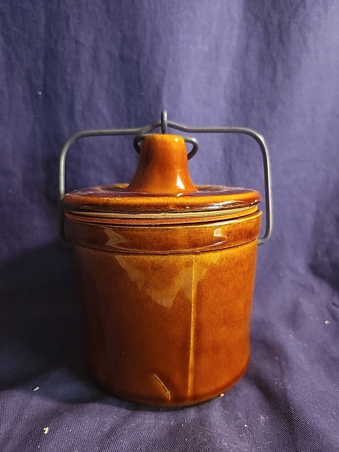 Brown Stoneware Cheese Crock with Wire Bail Lid