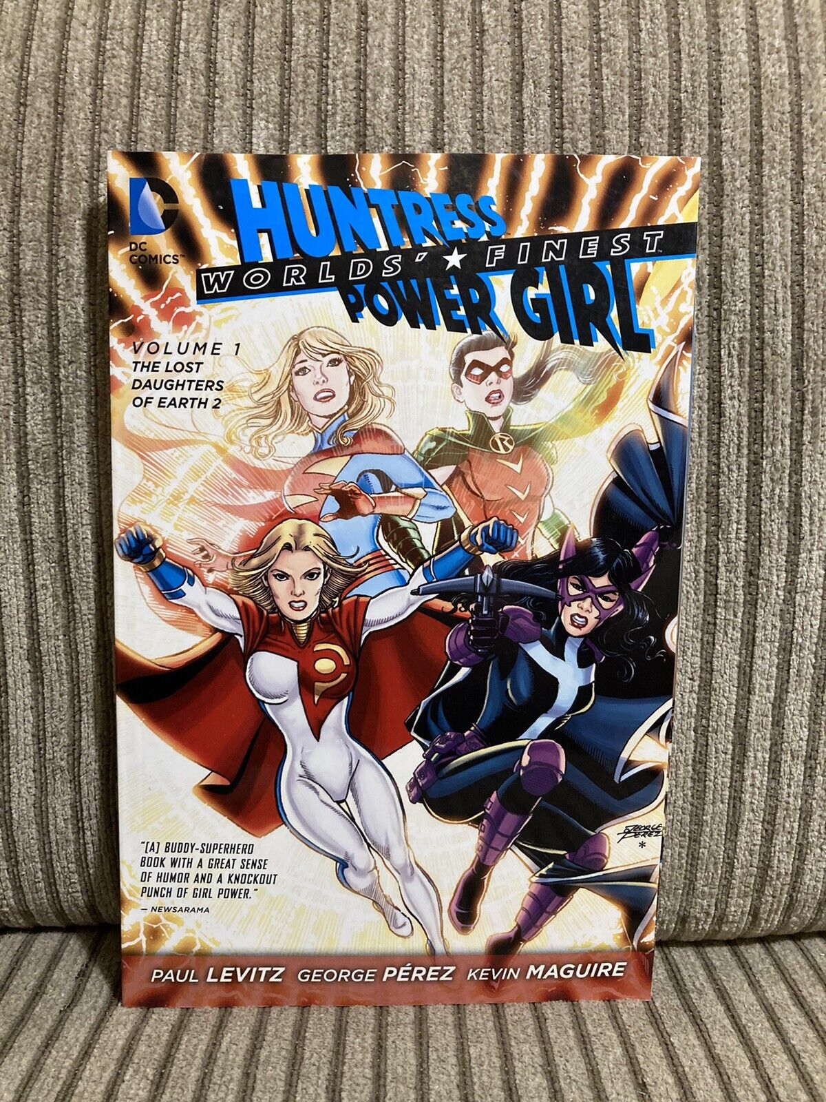 World\'s Finest - Huntress Power Girl Vol. 1 by Paul Levitz 2013, Paperback TPB