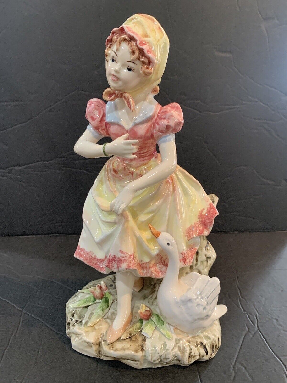 Vtg Porcelain Ceramic Original Arnart Creation Girl w/Bonnet & Swan Goose M4006