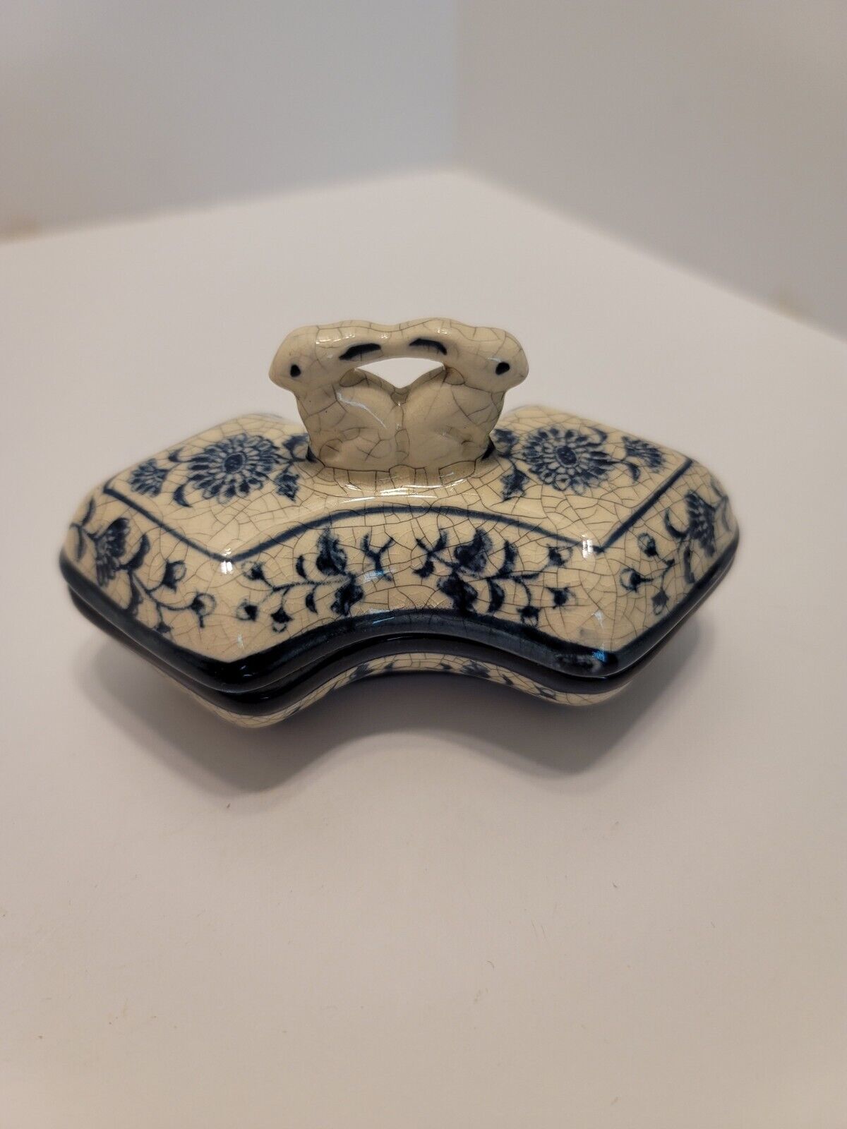 Vintage Tajahashi Crackle Pottery Bunnies Rabbit Lidded Trinket Box 