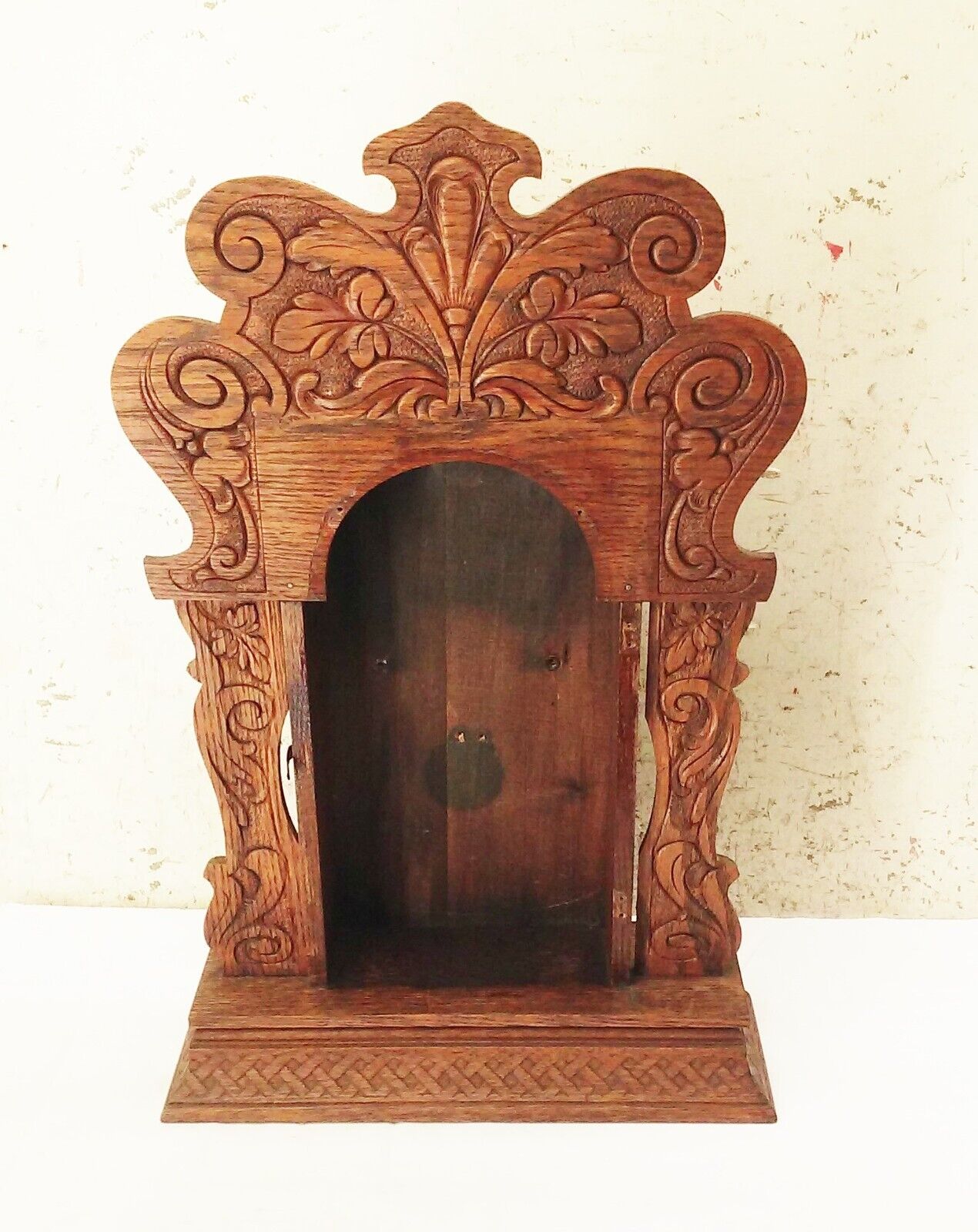 Vtg antique Sessions gingerbread mantel mechanical clock Ornate oak wood case