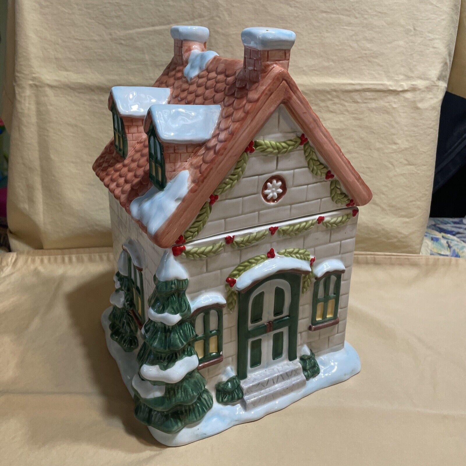 Vintage Pfaltzgraff Christmas Winterberry House Cookie Jar Snow Trees Ceramic