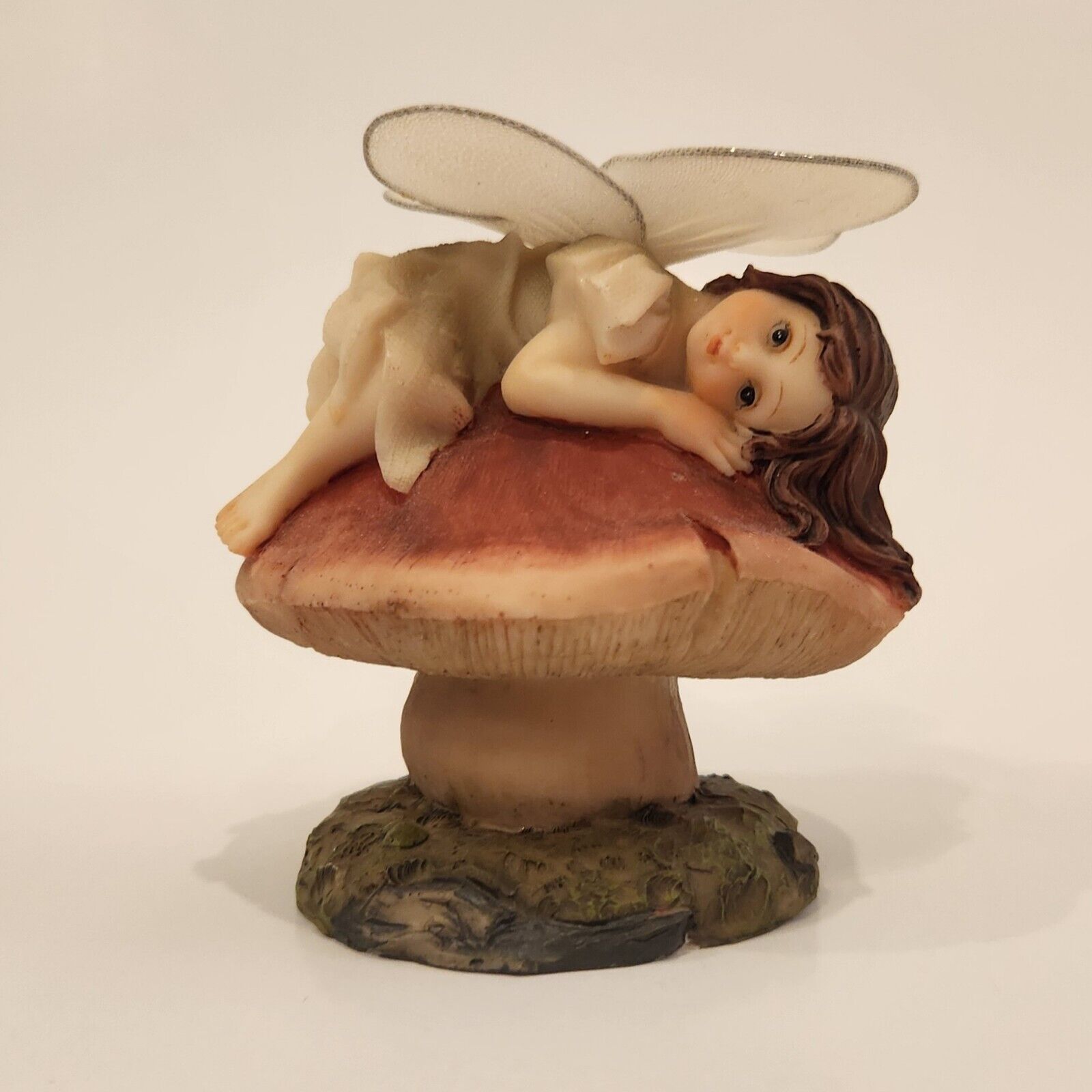 Beautiful Fairy Laying On Mushroom Antique Vintage Figurine Collectible 
