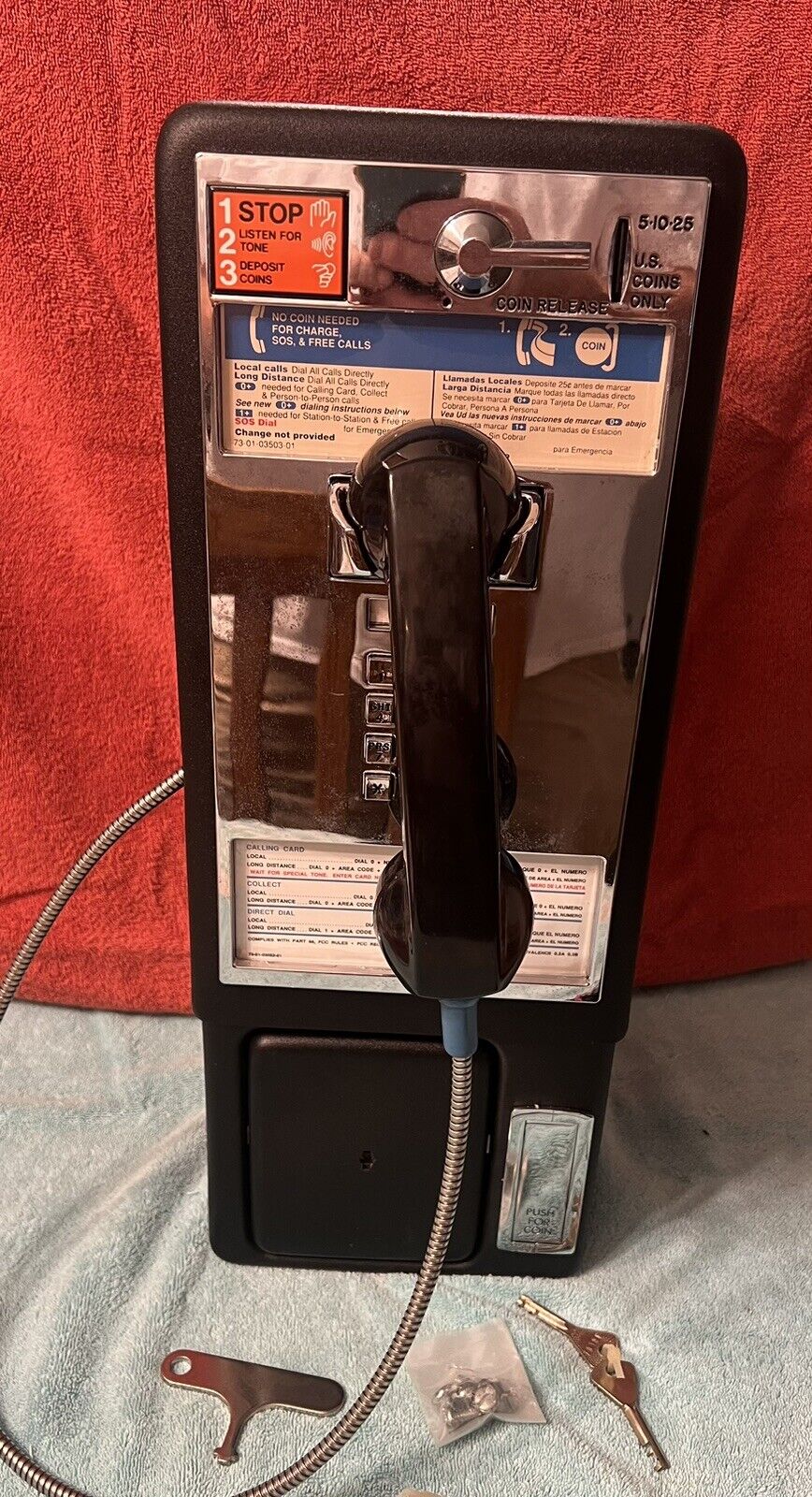 NiB Vintage Never Used Pay phone Complete With Stand, Mount, Shroud & KEYS