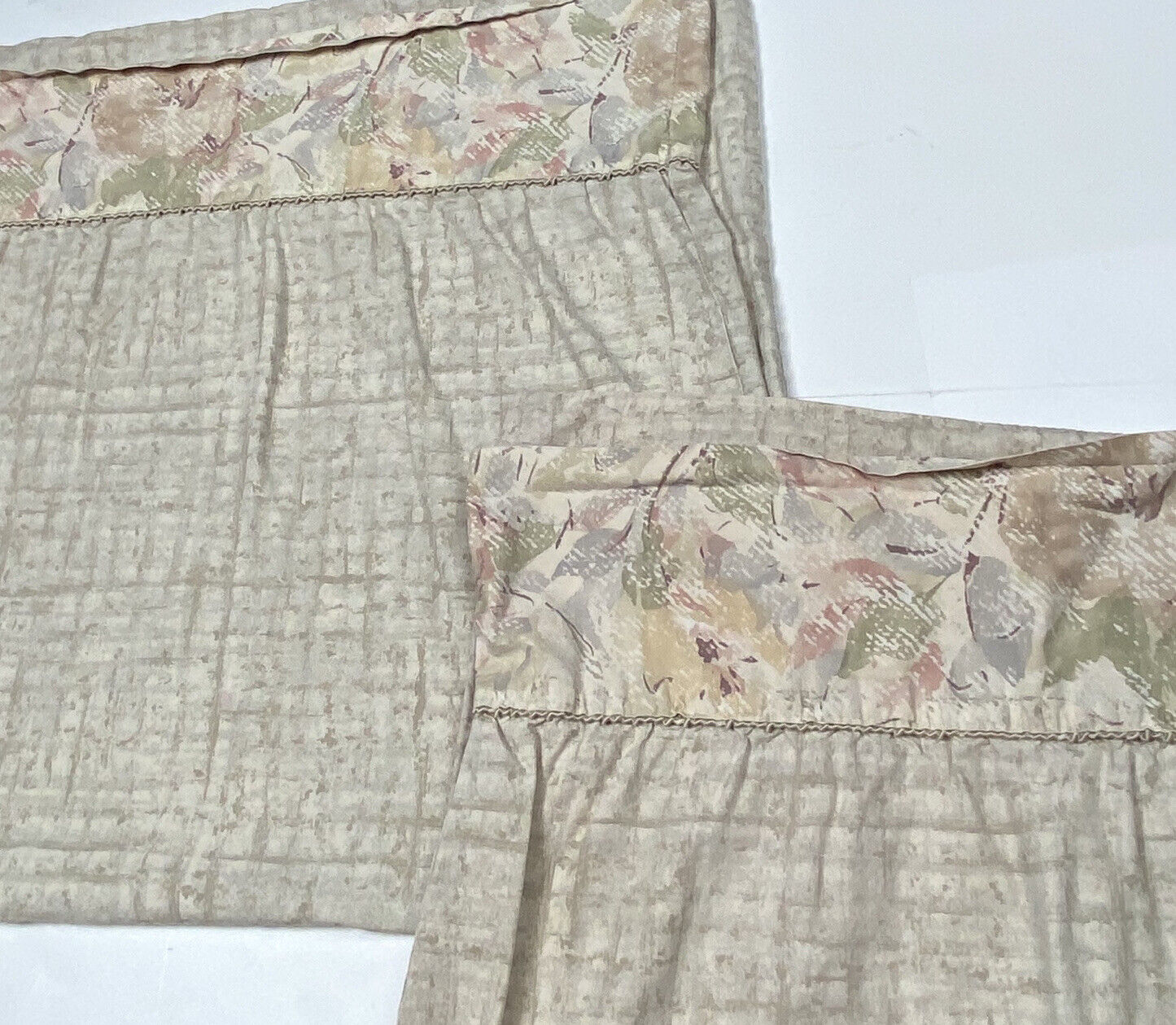 Vintage Croscill Discontinued Pair Pillowcases 2 King Shams Beige Tan Print Luxe