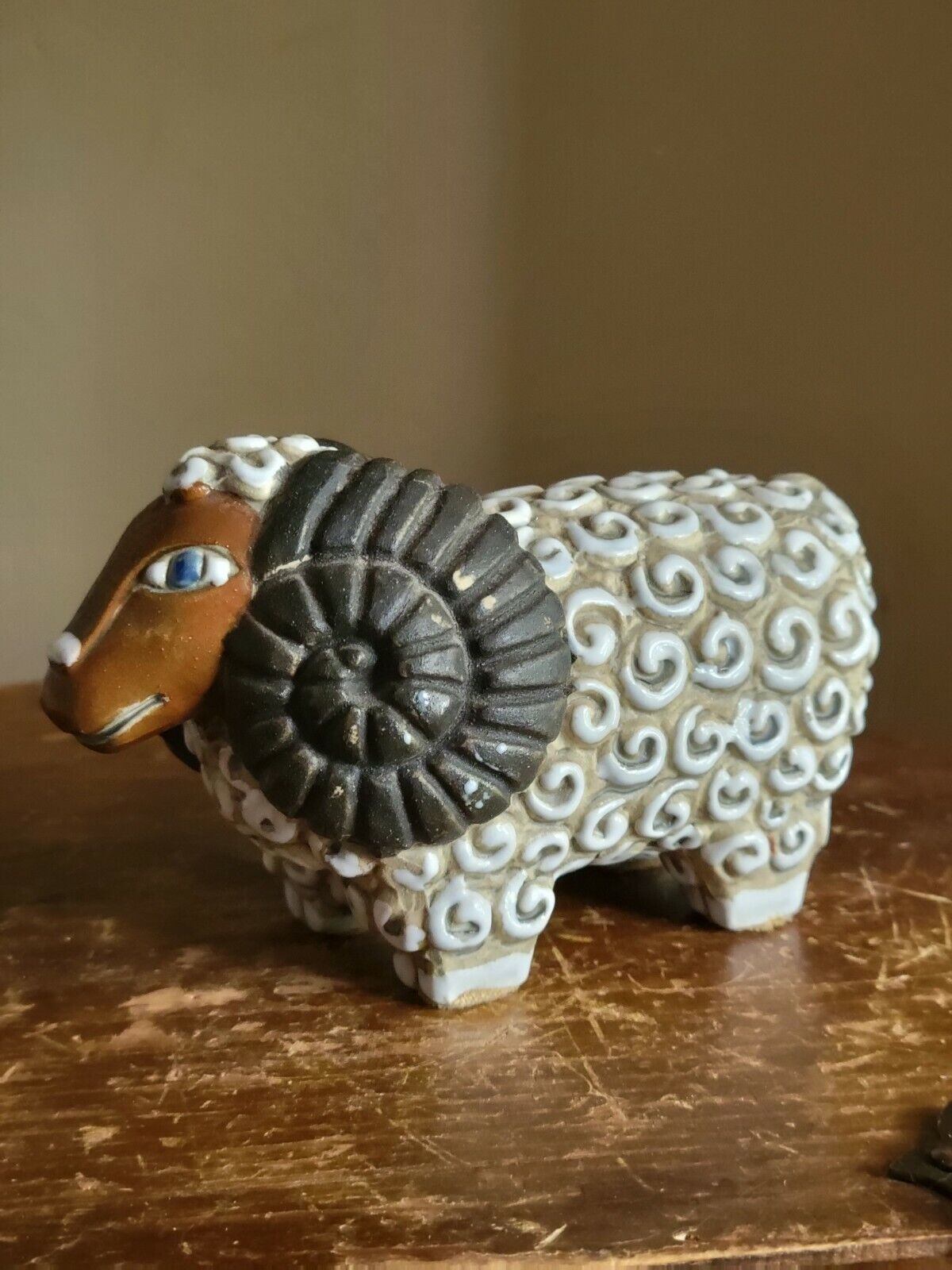 Vintage Thomas Mann Glazed Textured Detailed Ceramic Ram Horned Sheep Figurine