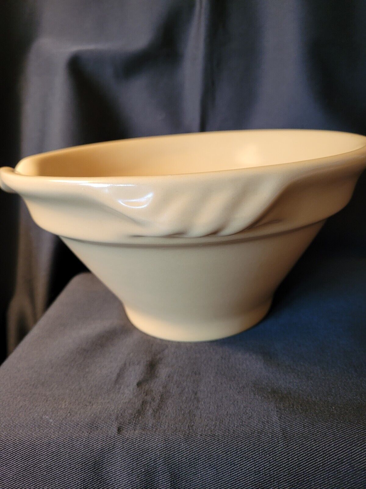 Realkitchen Yellowware Mixing Bowl with Pouring Spout