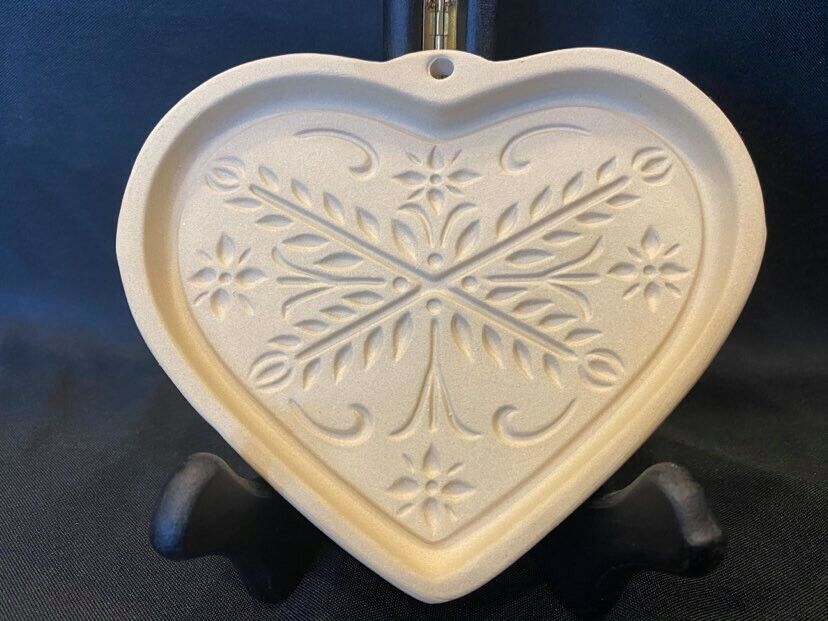 Pampered Chef “Anniversary” Heart Cookie Mold 2000 - Shelf