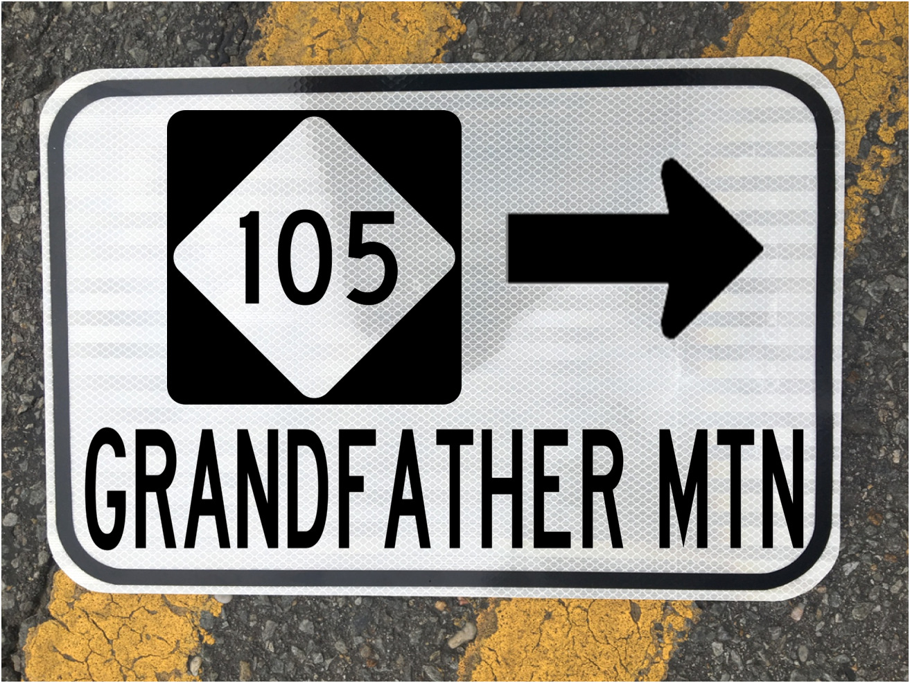 GRANDFATHER MOUNTAIN NORTH CAROLINA Hwy 105 road sign 12\