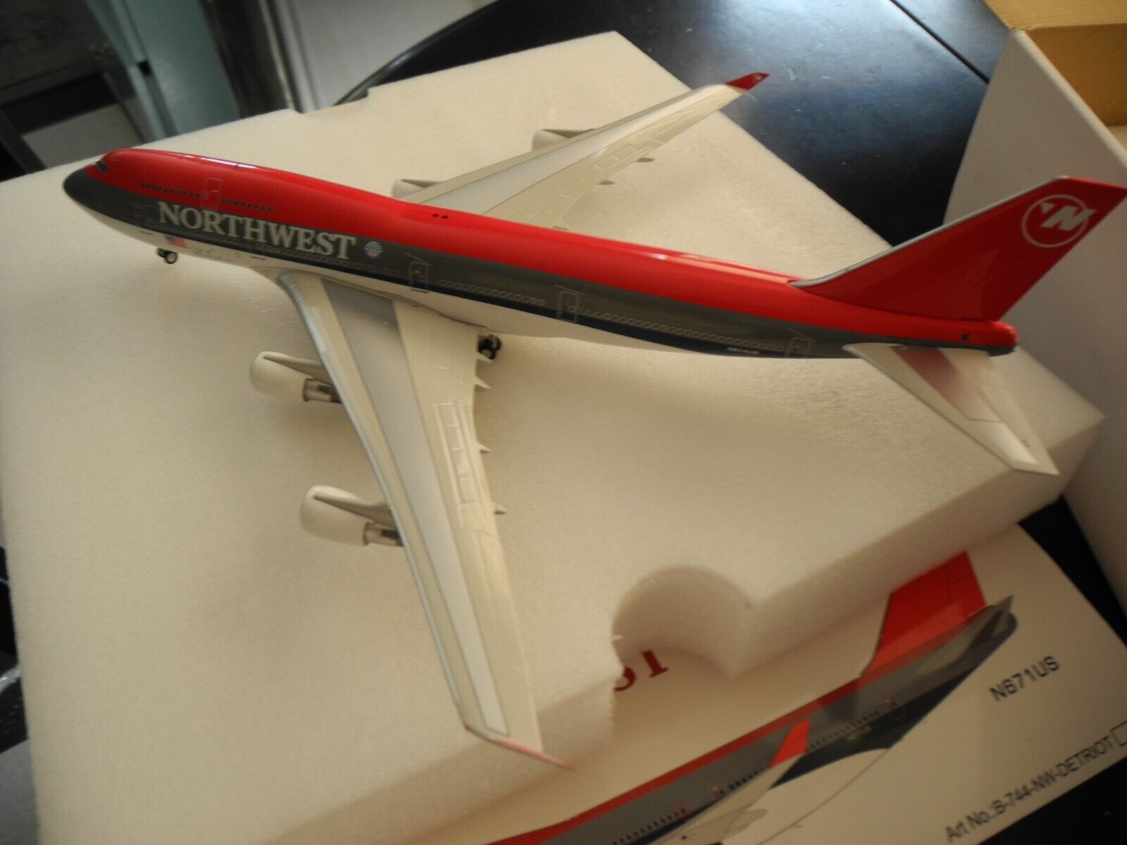 Collector's FIND, Very Rare JC WINGS Boeing 747 Northwest Airlines, 1:200