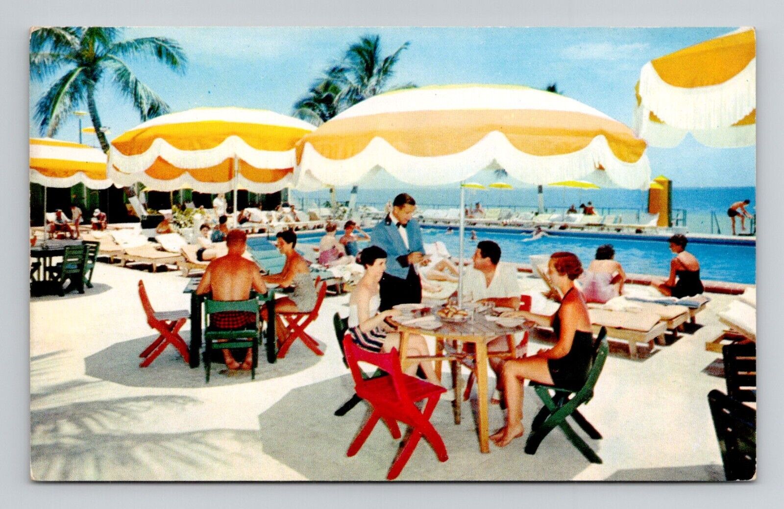 Postcard Hotel Martinique Poolside Miami Beach Florida FL, Vintage Chrome E6