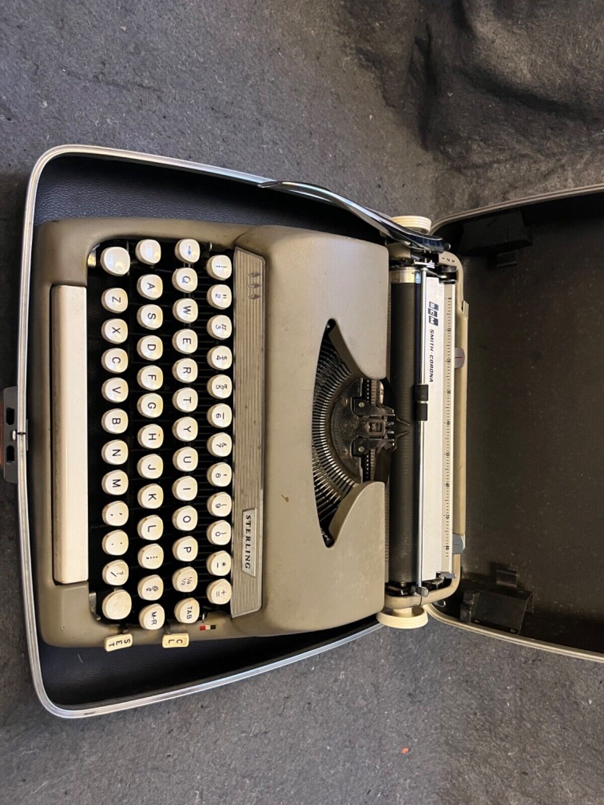 SMITH-CORONA Sterling Green Typewriter Portable Gray Hardshell Vintage 1965