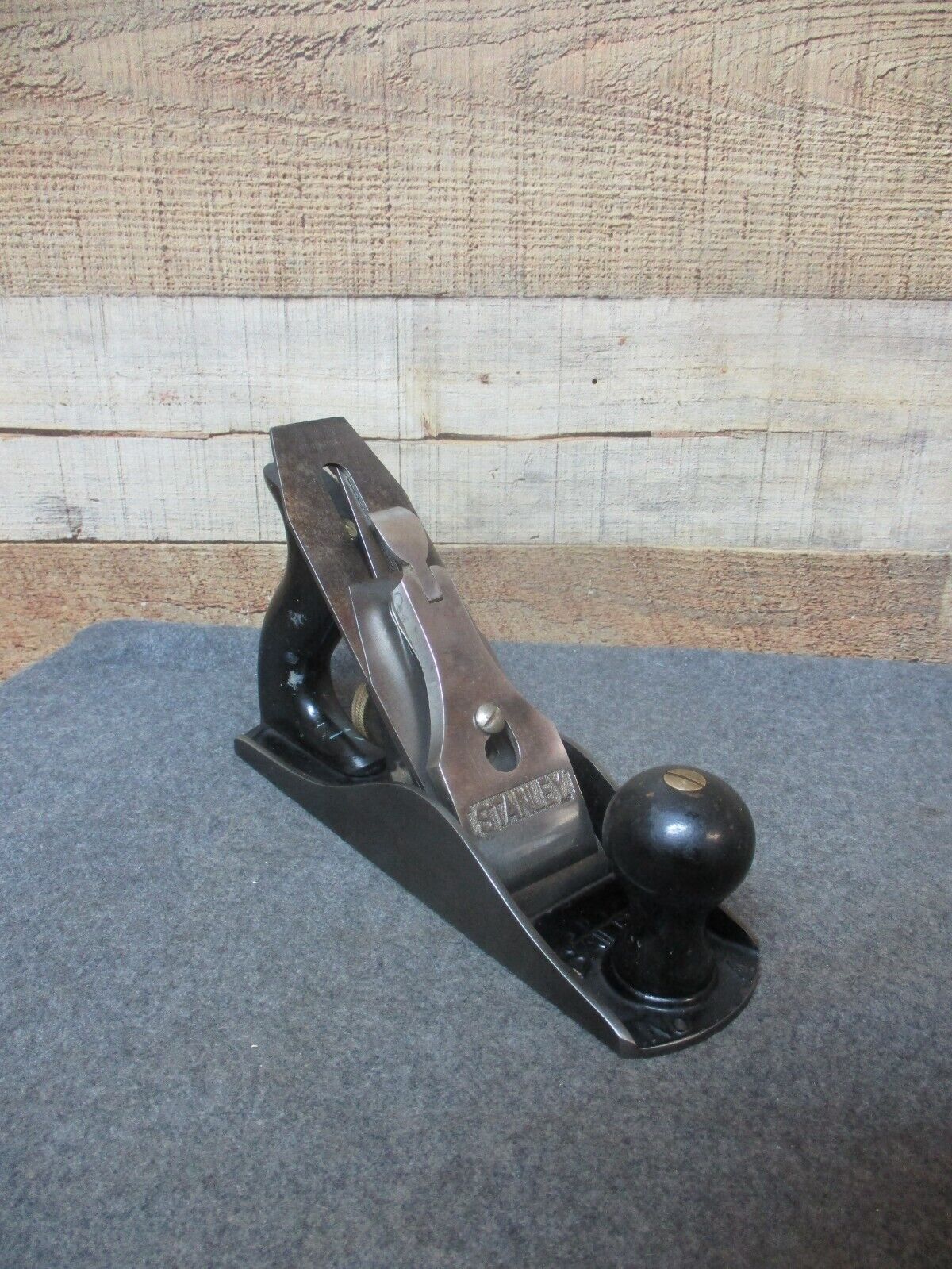 Vintage STANLEY BAILEY No. 4 Hand Plane Woodworking Tool USA