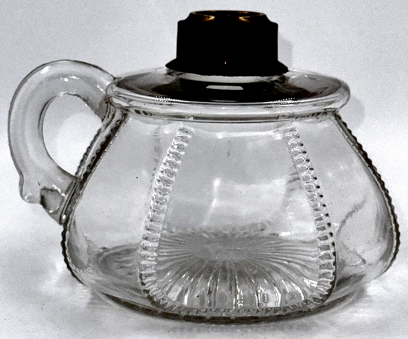 Antique Dalzell's CROWN Kerosene or Oil Flat Hand Lamp THURO 1, 252e Findlay, OH