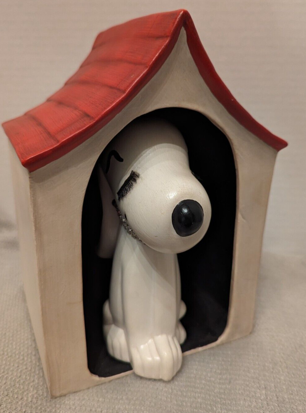 Peanuts Ceramic SNOOPY Dog Bank & House - Ceramic Statue Figure Hand painted