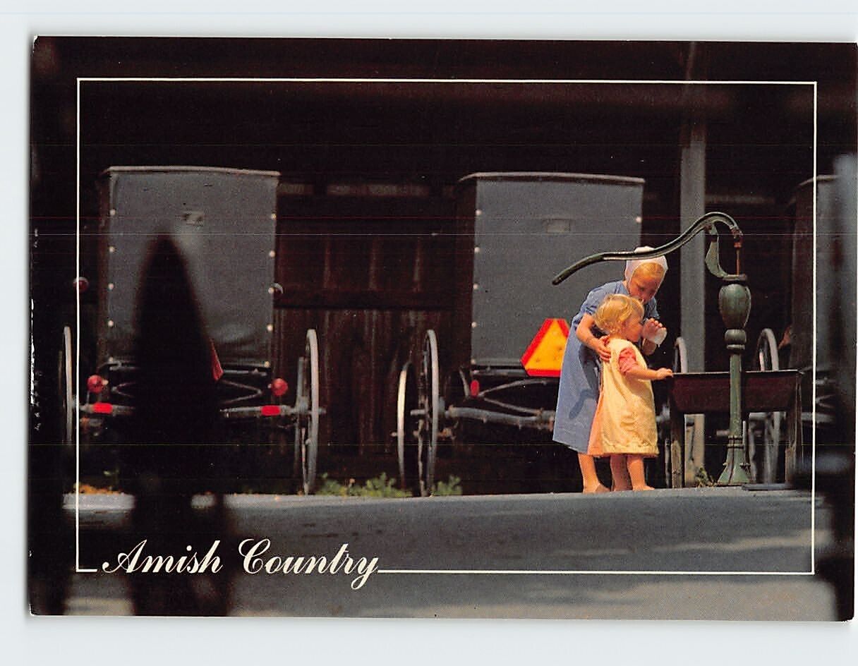 Postcard A cool drink of water, Amish Country, Pennsylvania