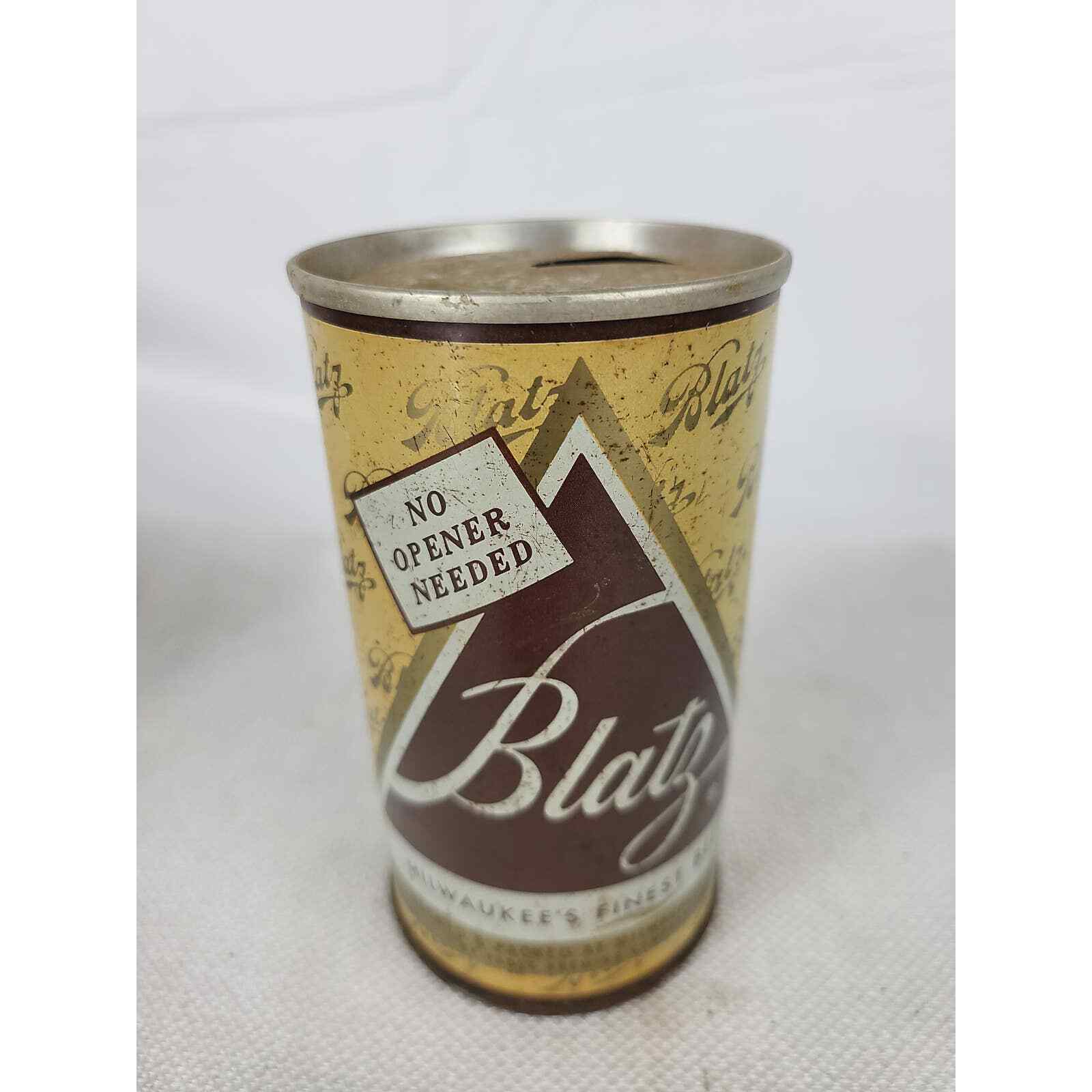 Blatz Beer Pabst Brewing Co Milwaukee WI Pull Tab Beer Can EMPTY