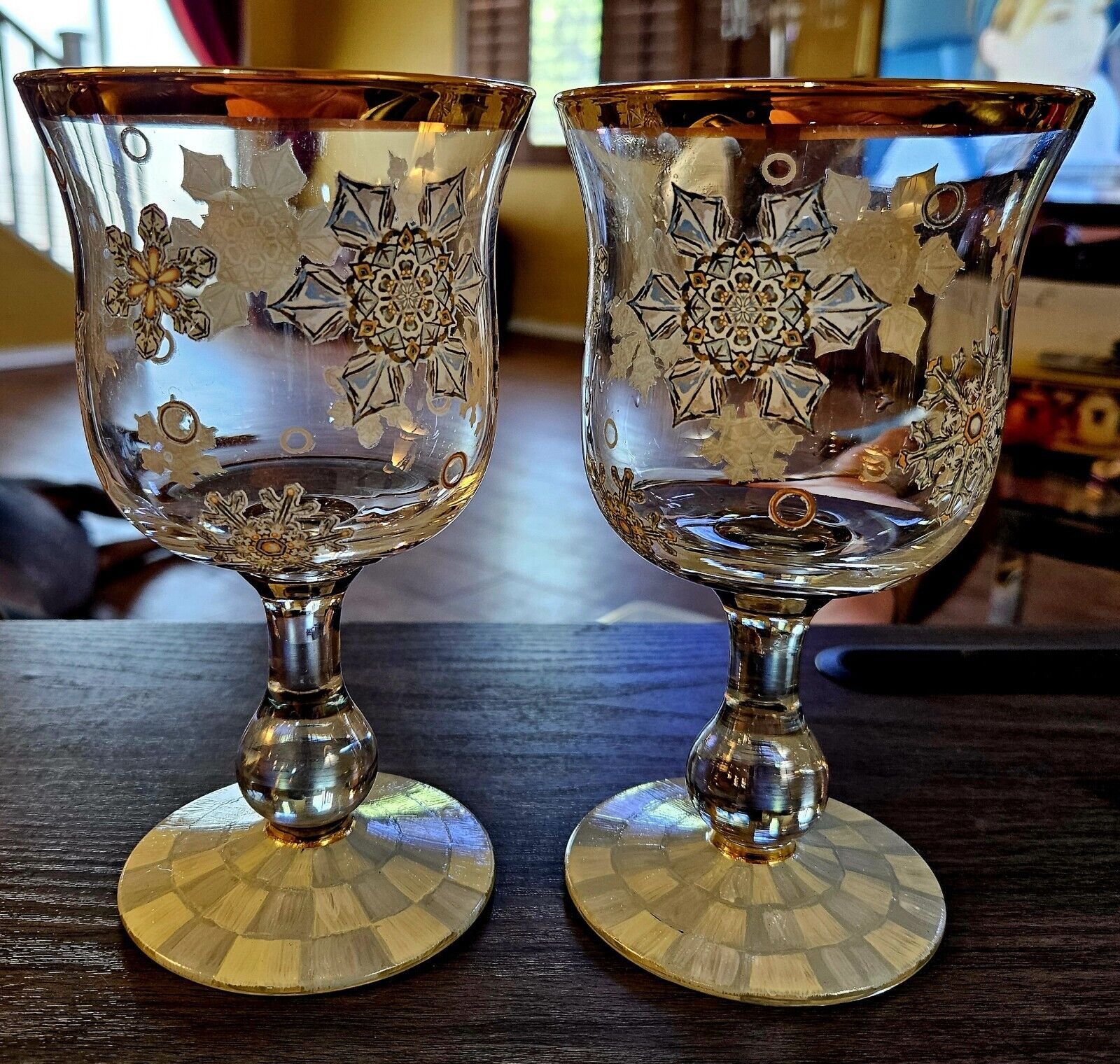 ❄️Pair of MacKenzie-Childs SNOWFALL Wine Glasses SOLD OUT HOLIDAY Snowflakes❄️