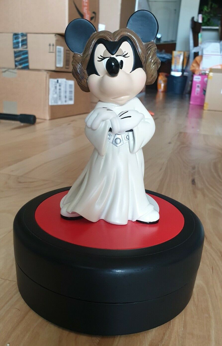Disney: Star Wars Weekends - Minnie Mouse Leia Figurine by Costa Alavezos (2011)